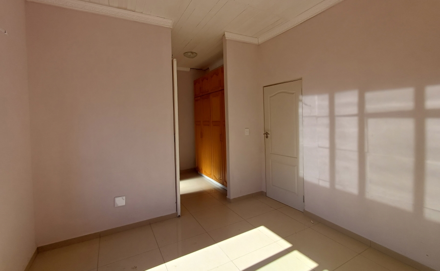4 Bedroom Property for Sale in Palmiet Western Cape